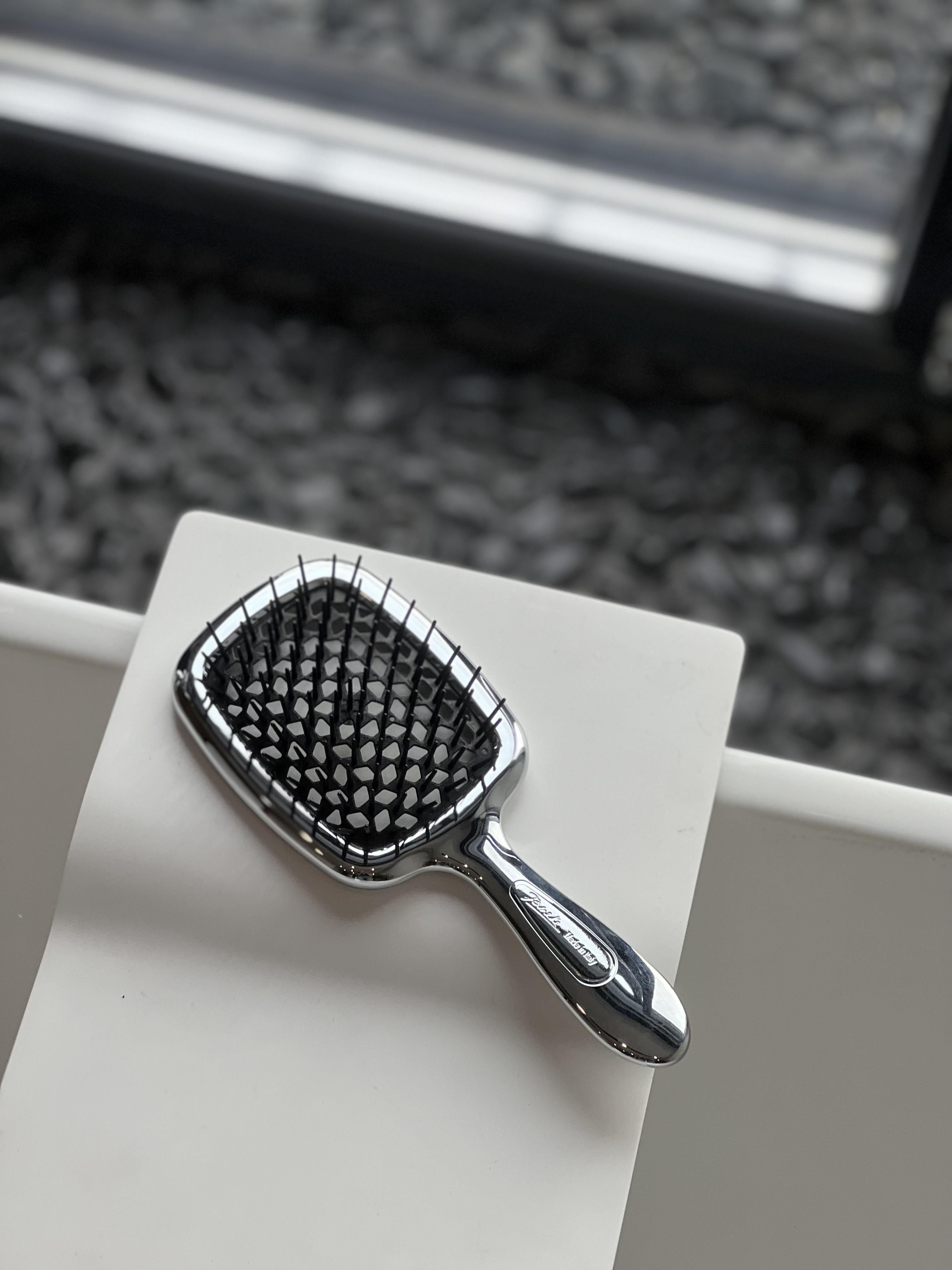 Janeke Large Chrome Superbrush